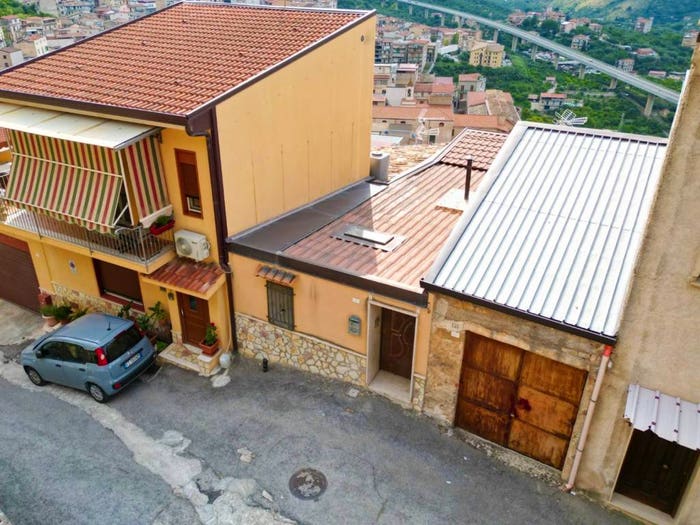Appartamento trilocale in vendita in Via Veronica, Altofonte