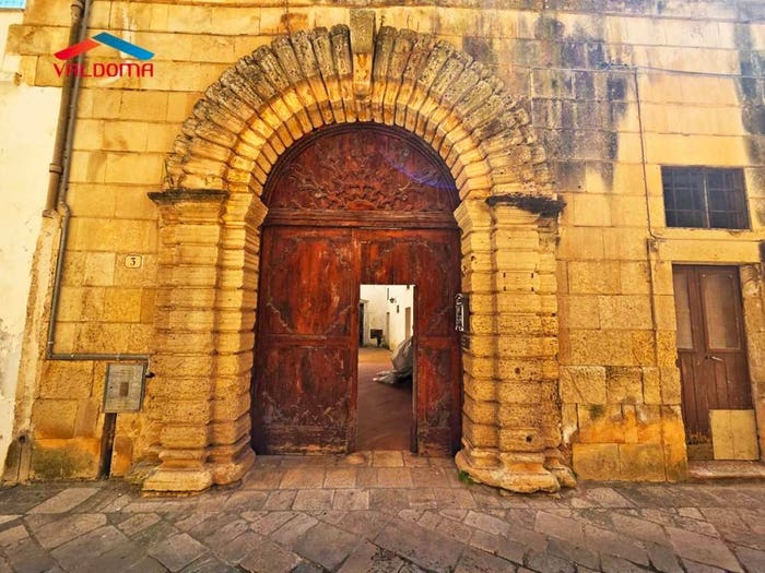 Casa con 6 locali in vendita in via porta Sant'Antonio, Centro, Soleto