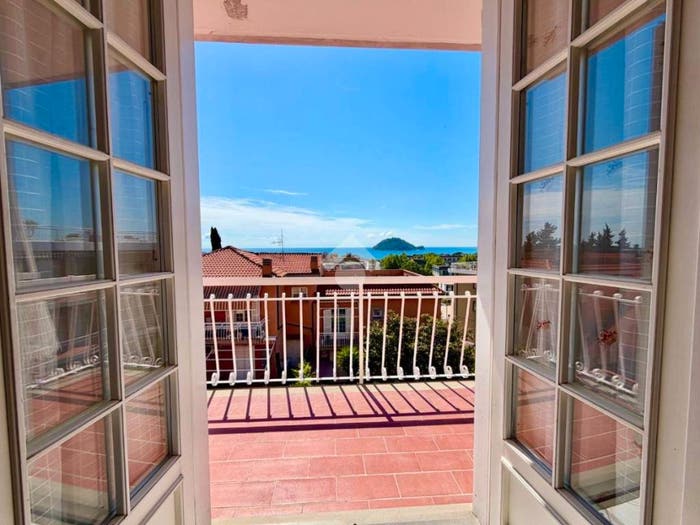 Appartamento bilocale in vendita in Via Donatello, Centro, Albenga