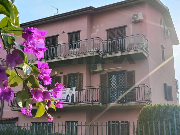 Appartamento con 5 locali in vendita in Via Raffaello Sanzio, Centro, Gravina di Catania