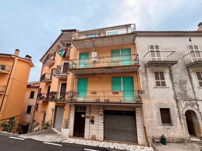 Casa con 6 locali in vendita in Via Roma, Vallecorsa