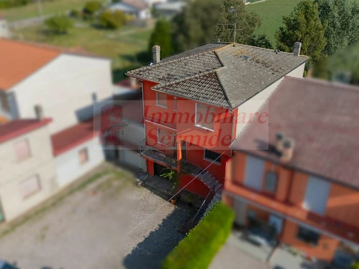 Casa con 6 locali in vendita in Via Milazzo, Sermide e Felonica