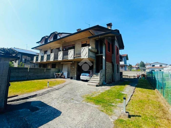 Casa quadrilocale in vendita in Via Olimpia, Centro, Caravaggio