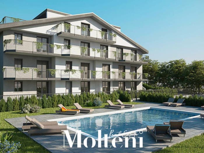 Appartamento trilocale in vendita in Via degli Ulivi, Lierna