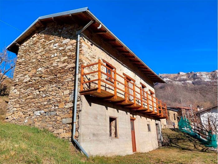 Casa quadrilocale in vendita in Località Calcagnea, Ormea