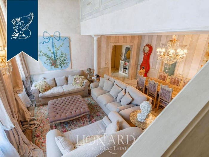 Appartamento con 5 locali in vendita in Santa Maria Novella, Firenze