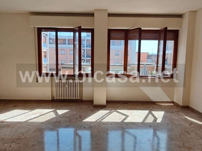 Appartamento trilocale in vendita in VIALE DEI PARTIGIANI, Centro Mare, Pesaro
