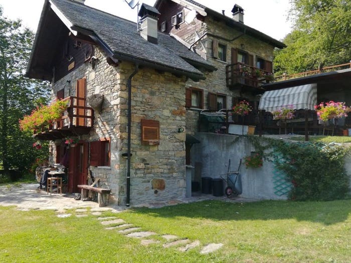 Casa con 6 locali in vendita in Località Scirone, Varzo