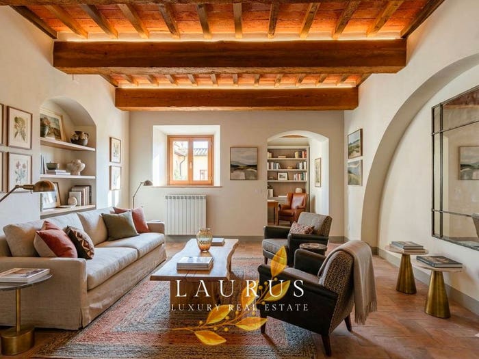 Appartamento con 6 locali in vendita in Montecchio, Cortona