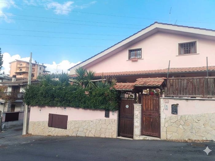 Appartamento con 5 locali in vendita in Pichini, Guidonia Montecelio