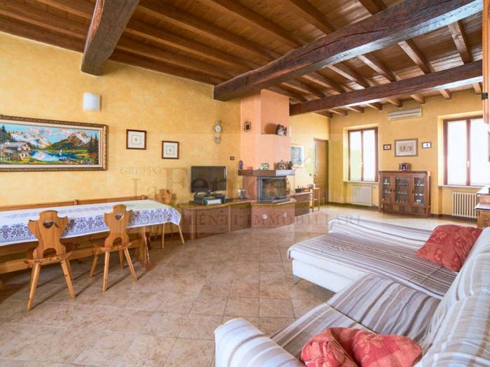 Appartamento quadrilocale in vendita in Via Mantova, Centro, Castel Goffredo