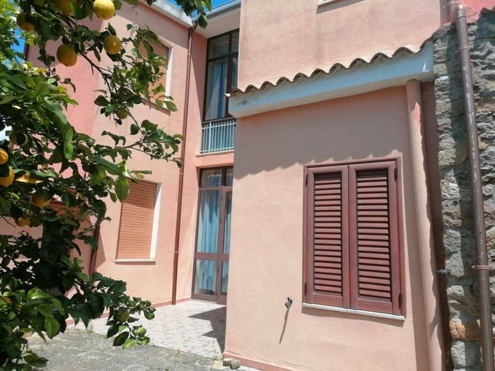 Casa con 6 locali in vendita in Via San Sebastiano, Nureci