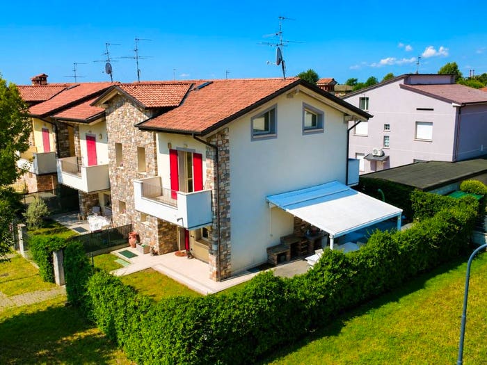 Casa quadrilocale in vendita in Via Varese, Centro, Palazzolo sull'Oglio