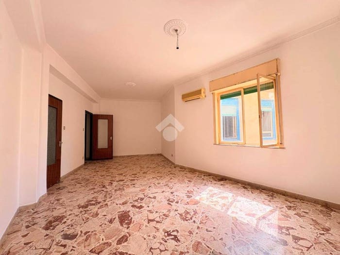 Appartamento trilocale in vendita in Via Guadagna, Oreto Perez, Palermo