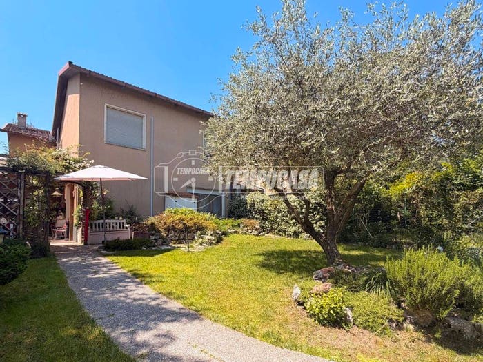Casa quadrilocale in vendita in Via Donatori del Sangue, Centro, Paullo