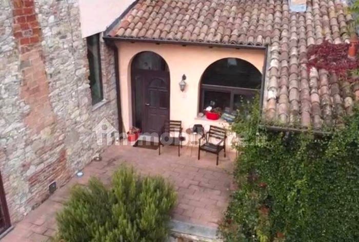 Casa con 6 locali in vendita in Golferenzo