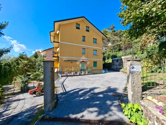 Appartamento trilocale in vendita in Via Sottocabella, Centro, Crocefieschi