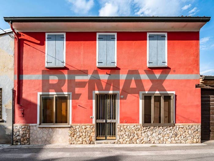 Casa quadrilocale in vendita in Vicolo Ferri, Belforte, Gazzuolo