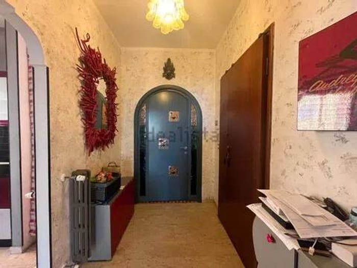 Appartamento con 6 locali in vendita in Via Riccardo Cipriani, Stadio, Livorno
