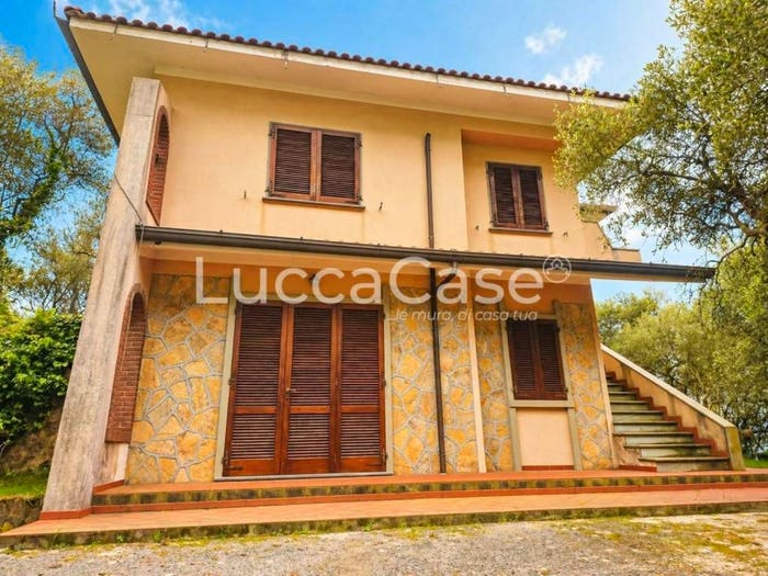 Casa con 6 locali in vendita in Via Greppolungo, Camaiore Paese, Camaiore