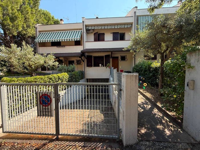 Casa con 6 locali in vendita in Via dei Ciliegi, Centro, Morciano di Romagna