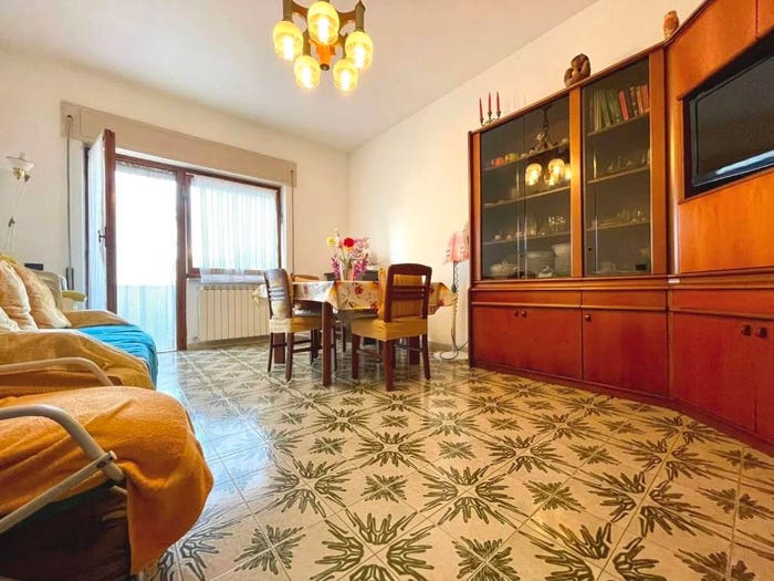 Appartamento trilocale in vendita in Via Lombardia, Centro, Nettuno