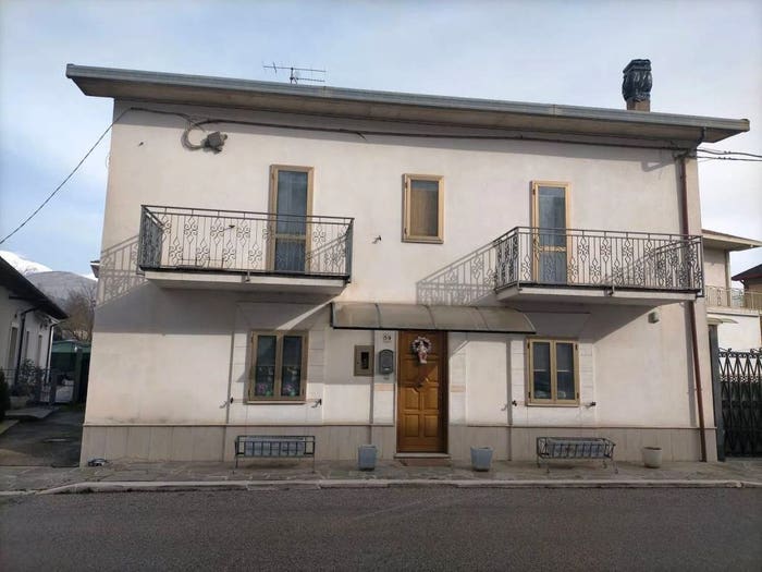Casa con 6 locali in vendita in Via Vittorio Veneto, Magliano De'Marsi, Magliano de' Marsi