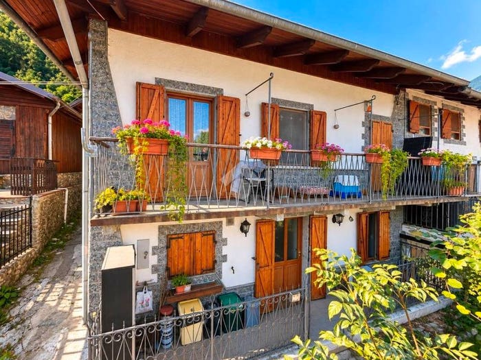 Casa quadrilocale in vendita in Borgata Grambosco, Villar Focchiardo