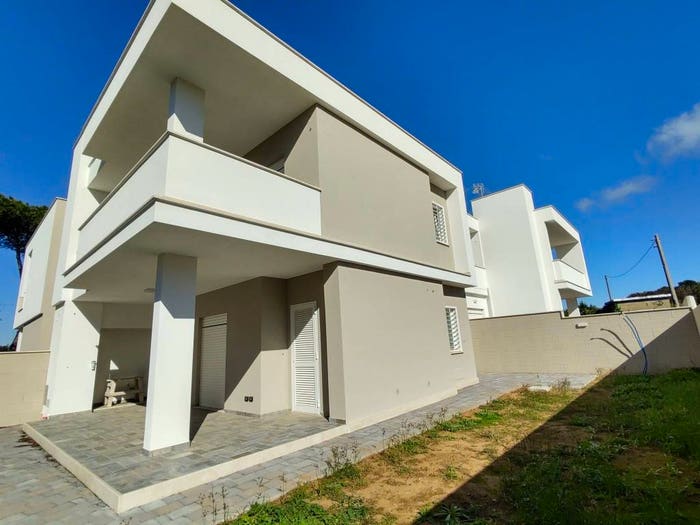 Casa quadrilocale in vendita in Piazza del Consorzio, Villaggio Giornalisti Poggio, Anzio