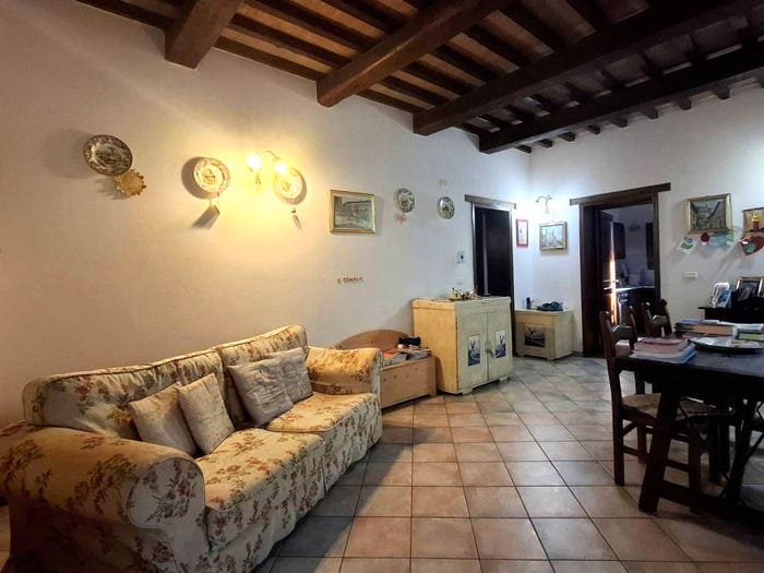 Casa con 6 locali in vendita in Via Vittorio Emanuele III, Centro, Collazzone