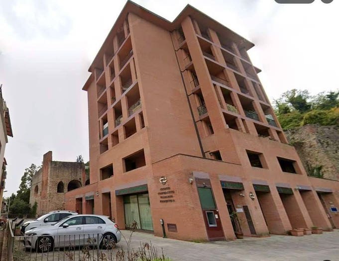 Appartamento trilocale in vendita in Piazza della Costituzione, Incisa In Val D'Arno, Figline e Incisa Valdarno