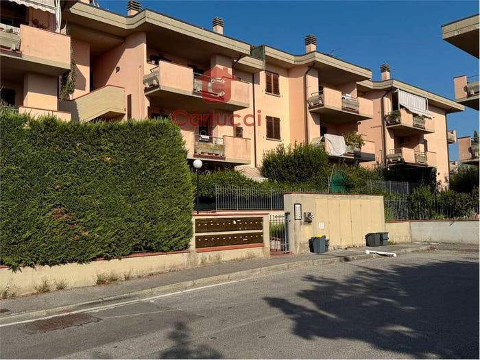 Appartamento trilocale in vendita in Via delle Fornaci, Santa Lucia, Uzzano