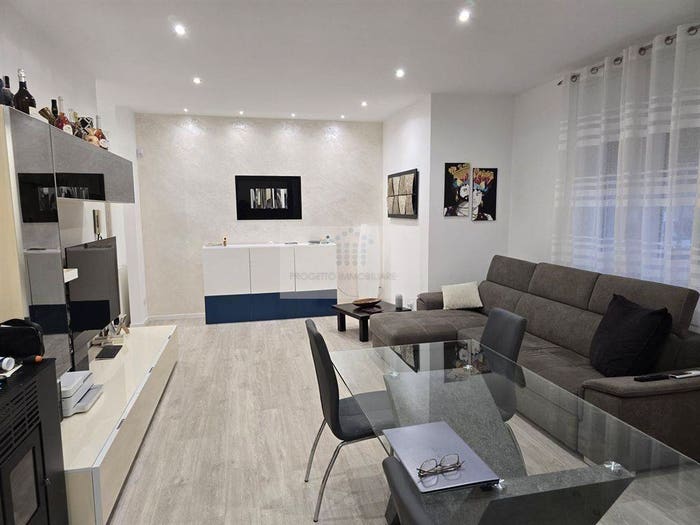 Appartamento con 5 locali in vendita in Epipoli, Siracusa