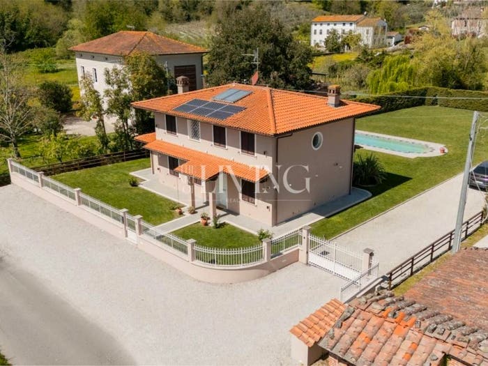 Casa con 6 locali in vendita in San Ginese di Compito, Pieve di Compito Sant'Andrea di Compito, Capannori