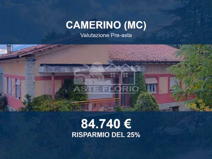 Casa con 6 locali in vendita in Frazione Tuseggia, Centro, Camerino