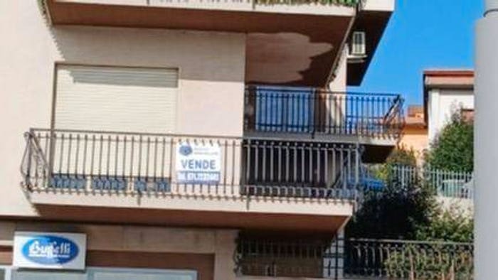Appartamento quadrilocale in vendita in Via Marco Polo, Centro, Osimo