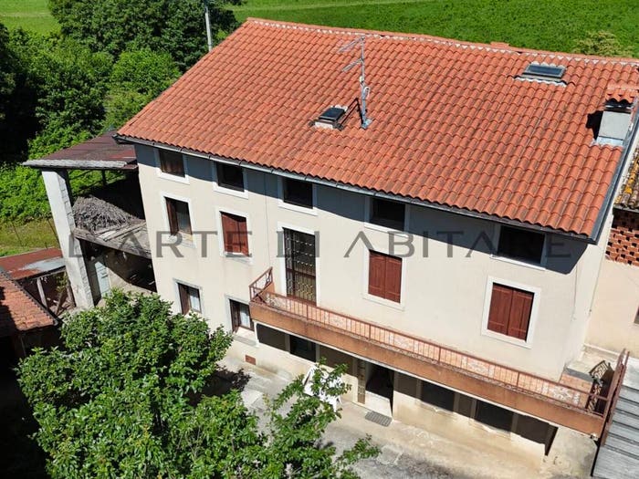 Casa con 6 locali in vendita in Via Godeghe, Monte di Malo