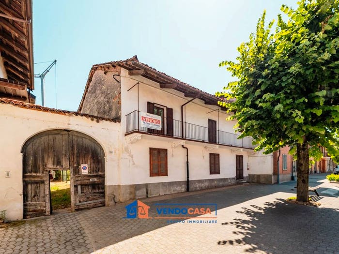 Casa con 6 locali in vendita in Corso Umberto I, Centro, Villafalletto