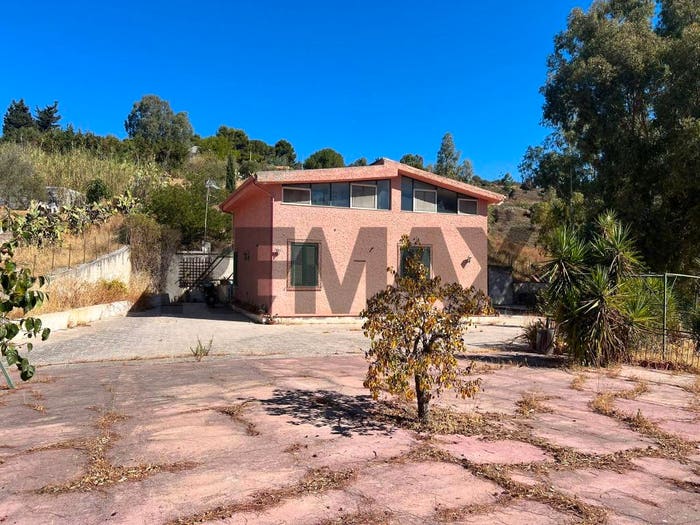 Casa con 6 locali in vendita in Contrada Mulinazzo, Villafrati