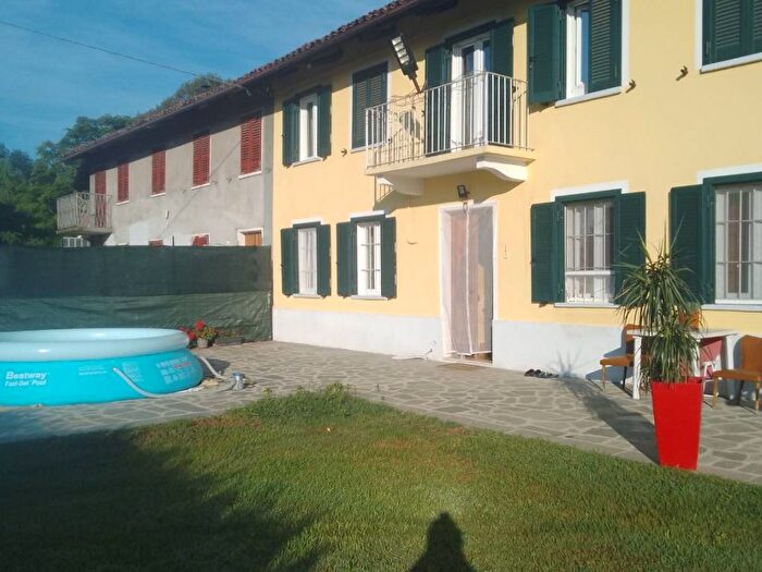 Casa quadrilocale in vendita in Località Valmaggiore, Portacomaro Stazione, Asti