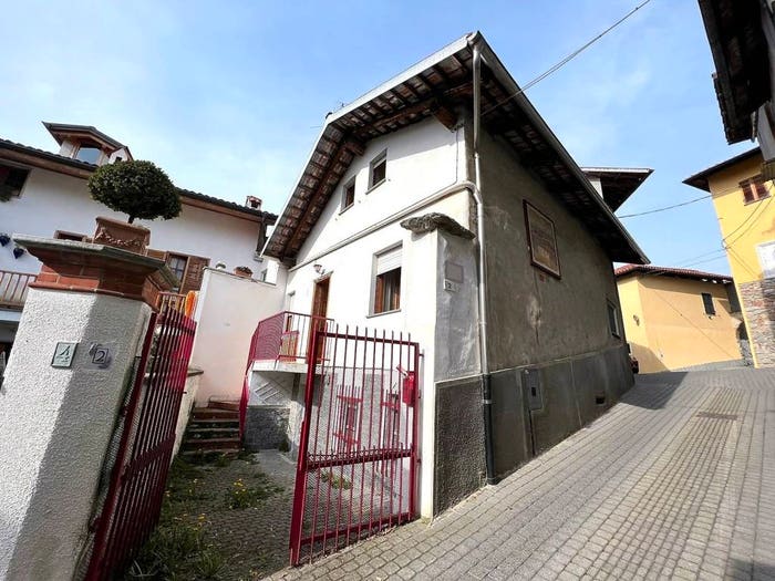 Casa trilocale in vendita in Via Ruetta, Torre Canavese