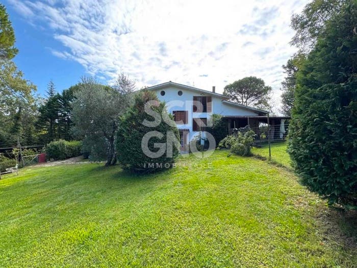 Casa con 6 locali in vendita in Giardino Zoologico, Pistoia