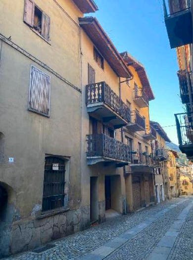 Appartamento con 5 locali in vendita in Via Vittorio Emanuele, Centro, Chiomonte