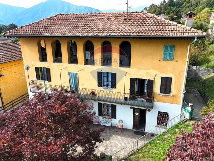Casa con 5 locali in vendita in Via cascata, Agrano, Omegna