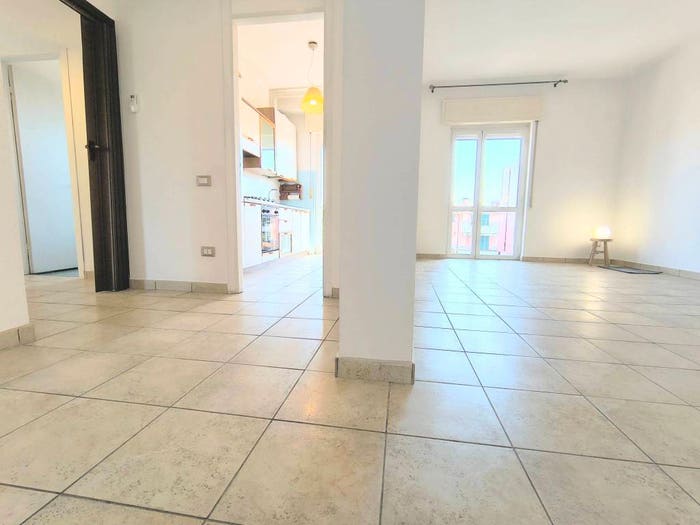 Appartamento trilocale in vendita in Vicolo Cantù, Centro, Caronno Pertusella
