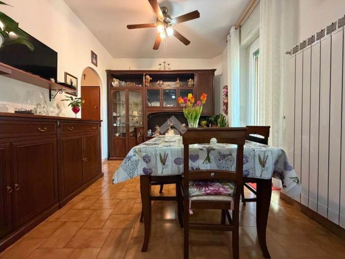 Appartamento trilocale in vendita in Viale Giuseppe Verdi, Centro, Montecastrilli