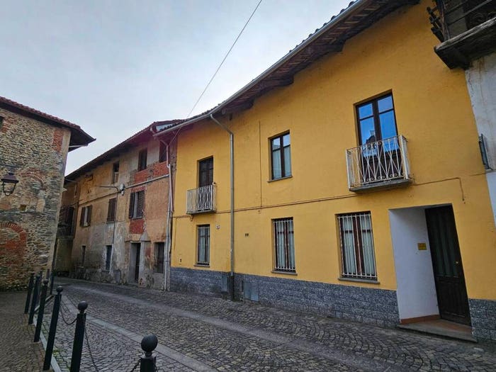 Casa con 6 locali in vendita in Via Torino, Centro, Balangero