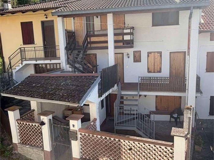 Casa quadrilocale in vendita in frazione pratolungo, Pratolungo, Brallo di Pregola