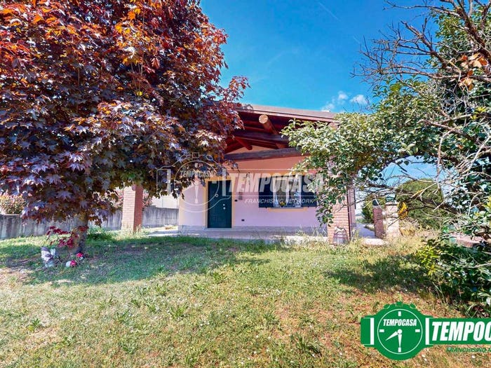 Casa con 6 locali in vendita in Via Irmo Ferrari, San Cristoforo
