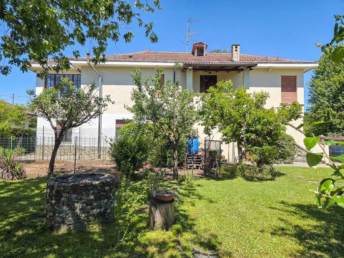 Appartamento con 5 locali in vendita in Via Settembre, Villalvernia
